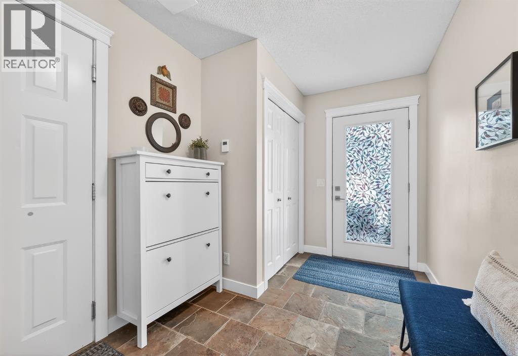 86 Inglewood Point SE, Calgary, Alberta  T2G 5K6 - Photo 4 - A2299727