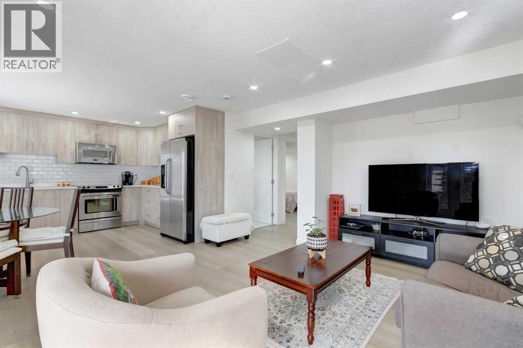 37 Royal Birch Landing NW, Calgary, Alberta  T3G 5R3 - Photo 28 - A2297307