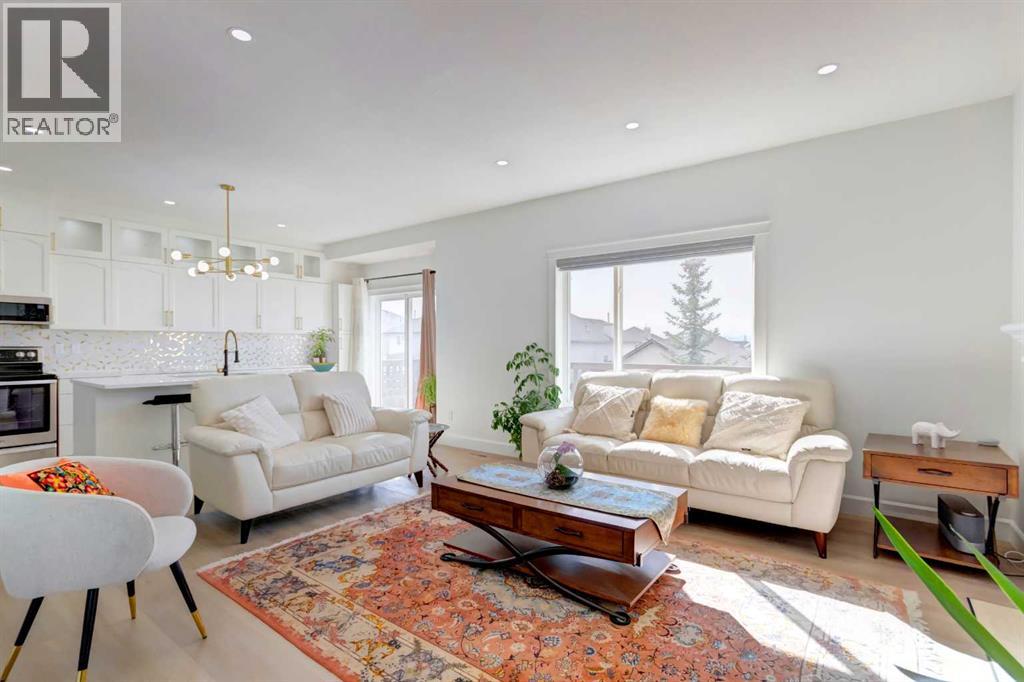 37 Royal Birch Landing NW, Calgary, Alberta  T3G 5R3 - Photo 6 - A2297307