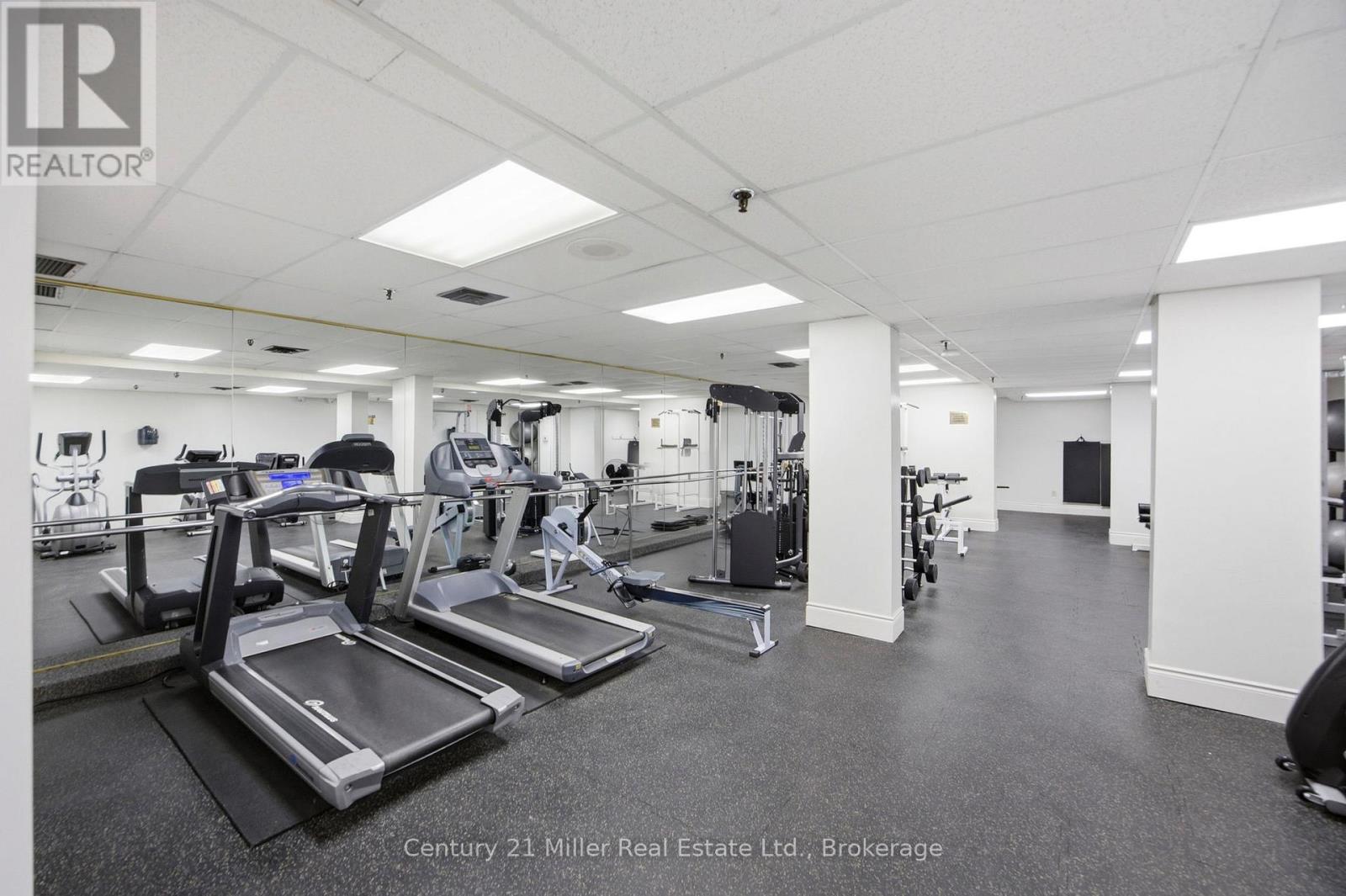 3845 Lakeshore Boulevard W, Toronto, Ontario  M8W 4Y3 - Photo 2 - W13038800