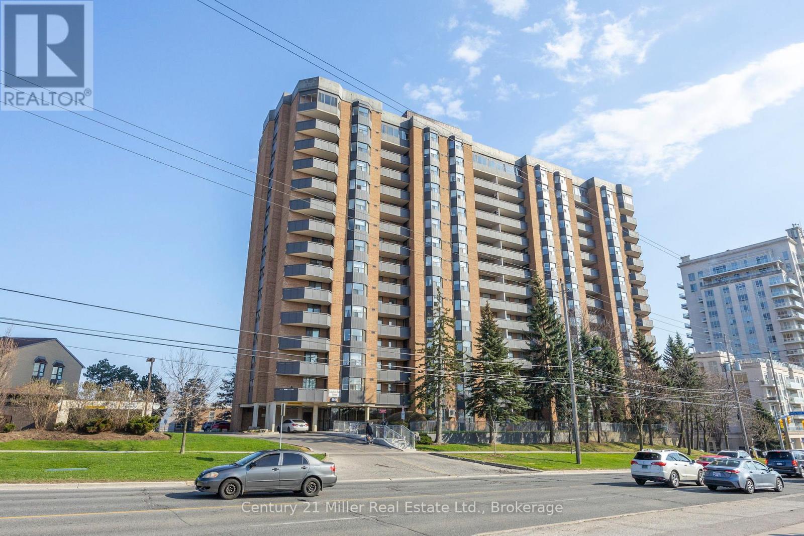 3845 Lakeshore Boulevard W, Toronto, Ontario  M8W 4Y3 - Photo 3 - W13038800