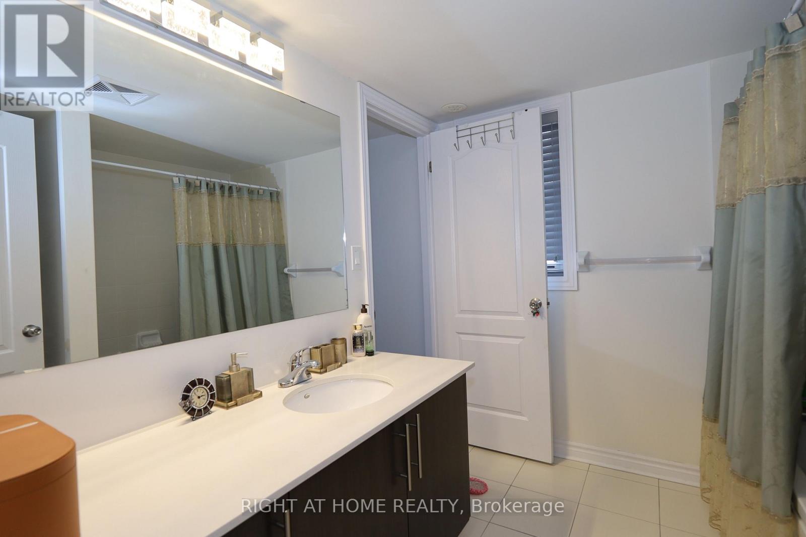 14 - 1255 Bridletowne Circle, Toronto, Ontario  M1W 0A5 - Photo 13 - E13038792