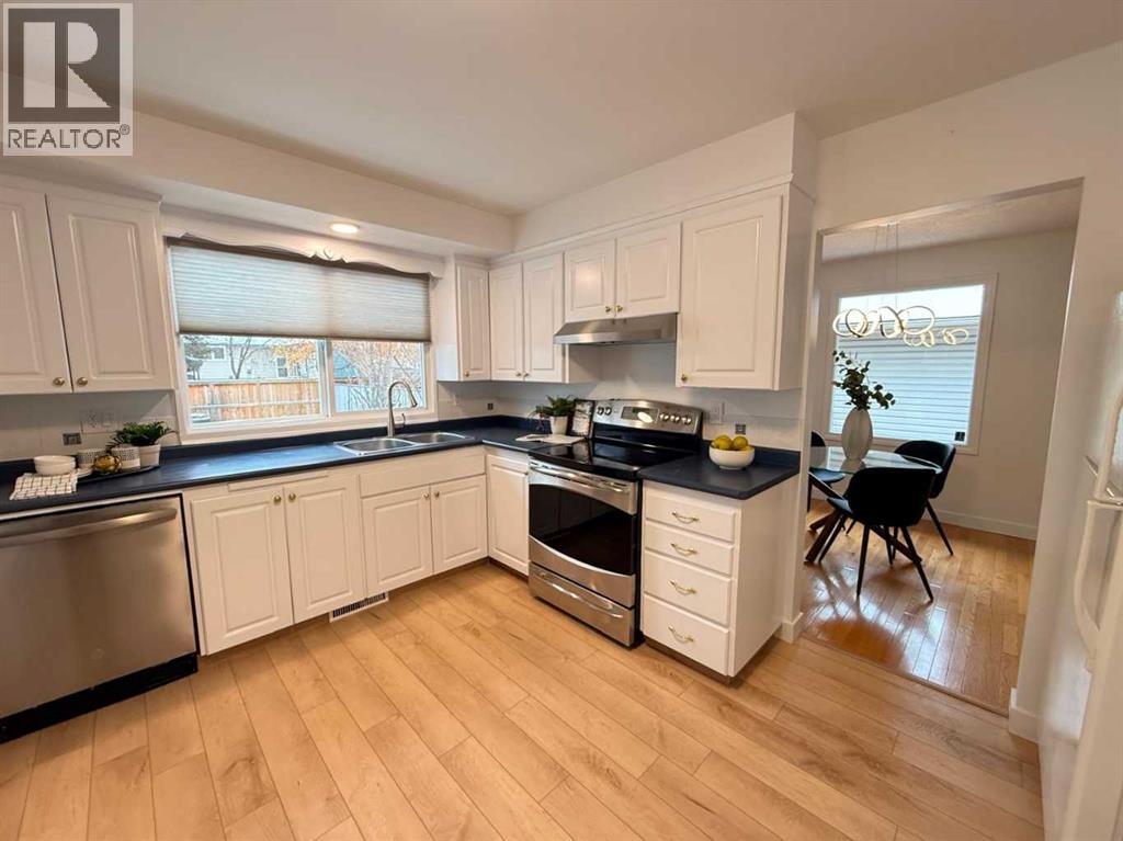 5632 Dalhousie Drive Nw, Calgary, Alberta  T3A 1P9 - Photo 13 - A2244896