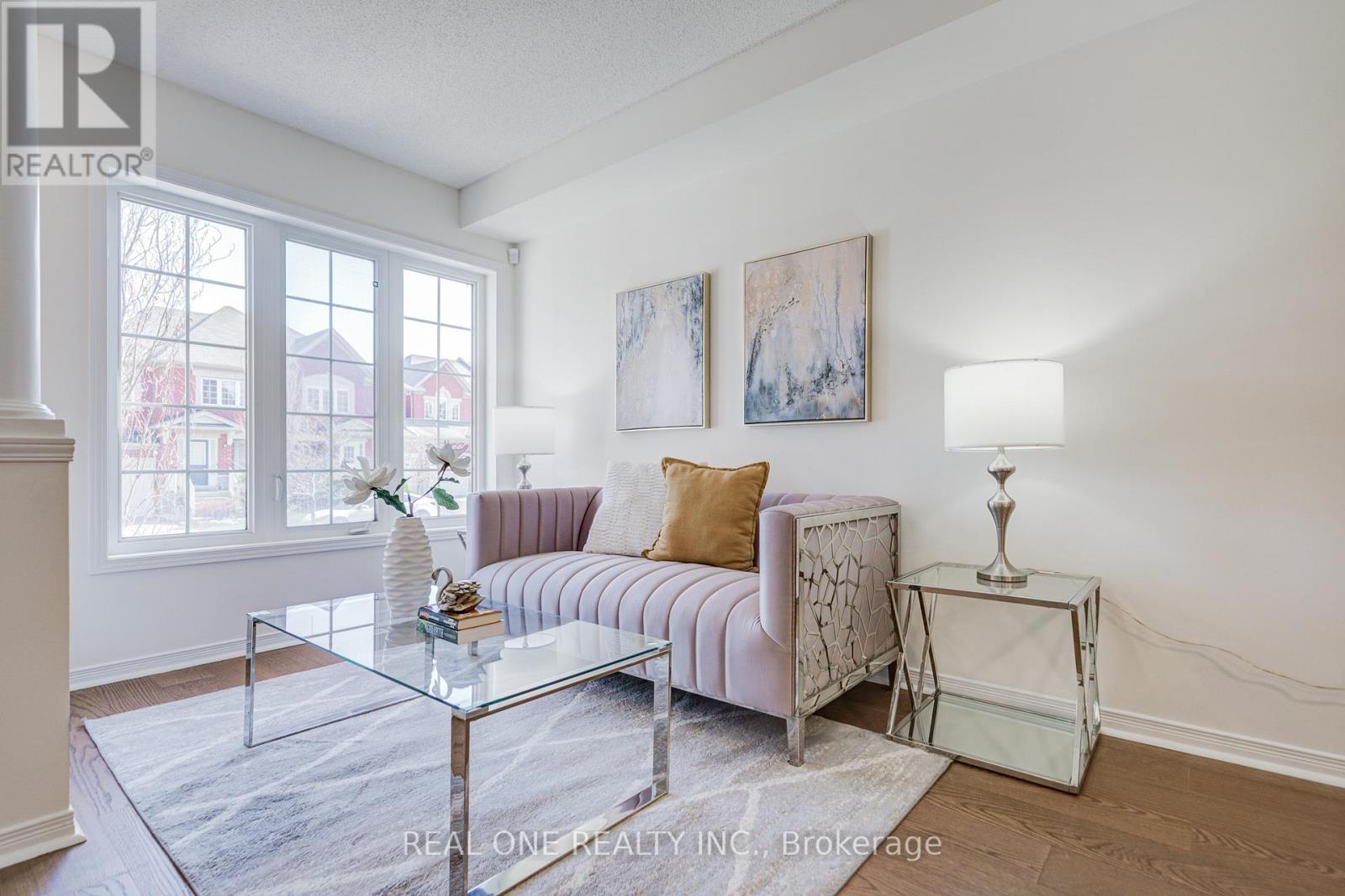 65 Westcliffe Crescent, Richmond Hill, Ontario  L4E 0S5 - Photo 3 - N13038810