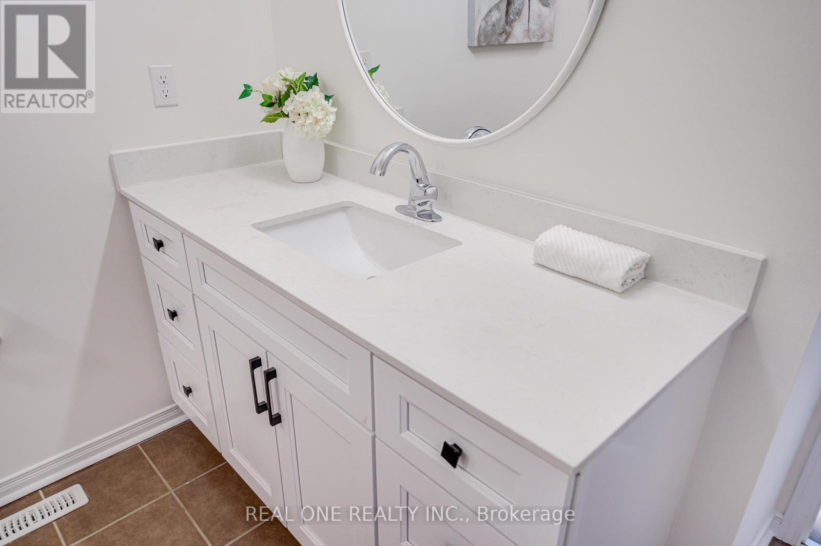 65 Westcliffe Crescent, Richmond Hill, Ontario  L4E 0S5 - Photo 30 - N13038810