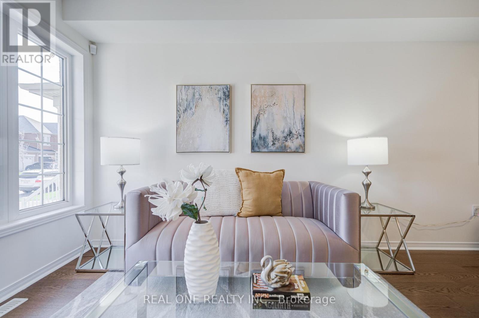 65 Westcliffe Crescent, Richmond Hill, Ontario  L4E 0S5 - Photo 4 - N13038810