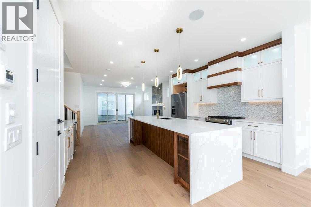 105 Hartford Road NW, Calgary, Alberta  T2K 2A7 - Photo 2 - A2261195