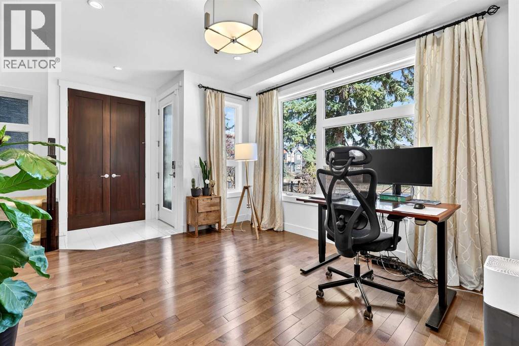 2005 32 Street SW, Calgary, Alberta  T3E 2R2 - Photo 3 - A2303916