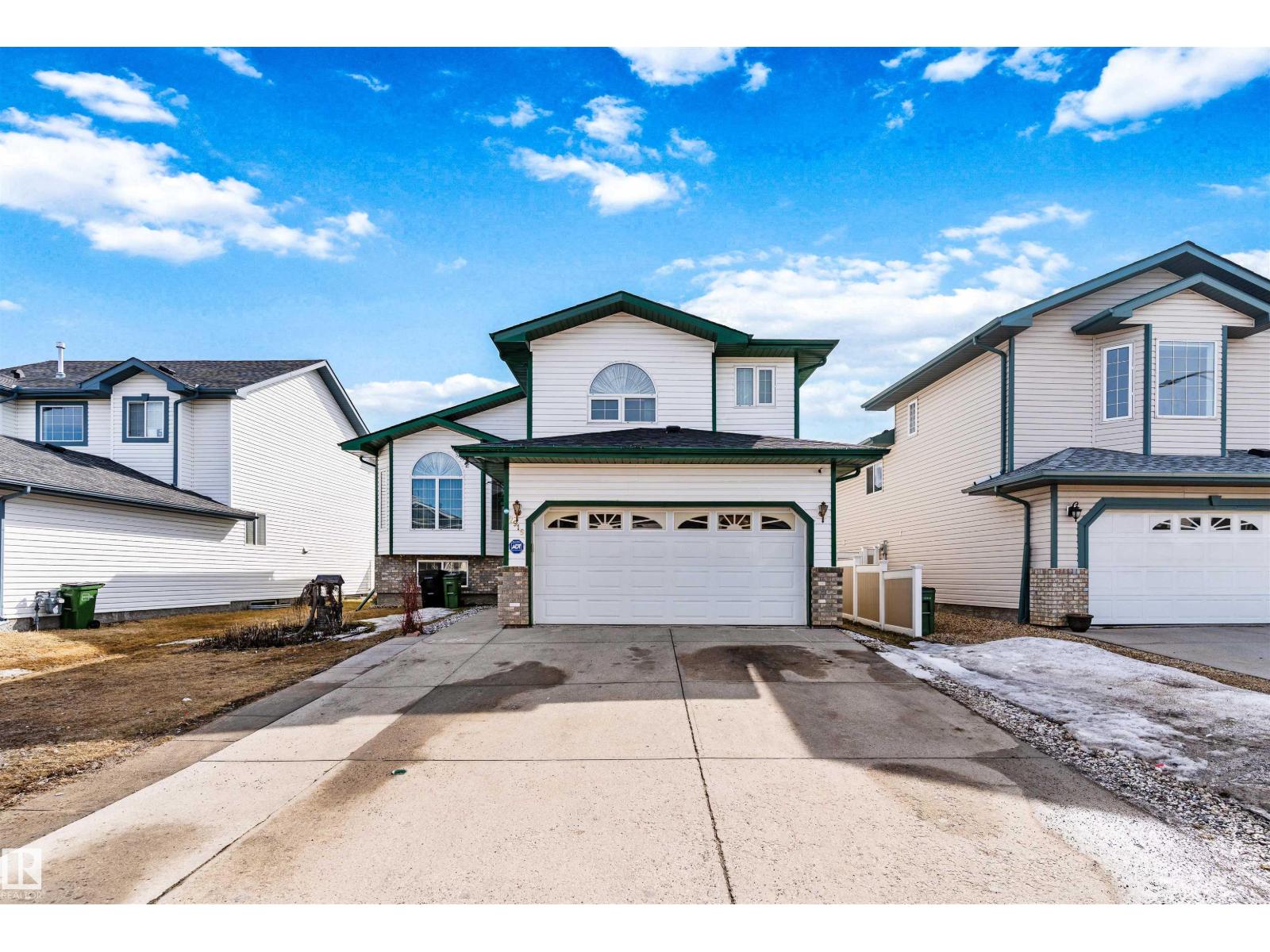 2915 151A AV NW, edmonton, Alberta