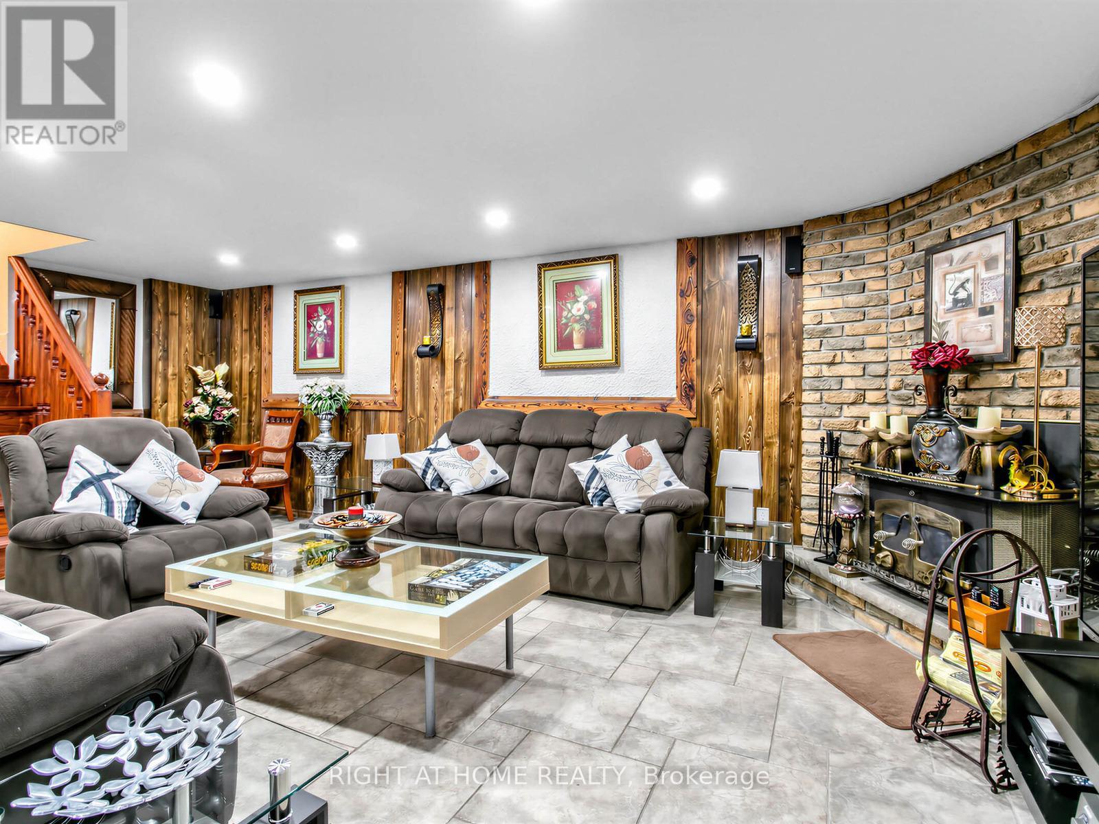 137 Beech Street, Brampton, Ontario  L6V 2Z2 - Photo 24 - W13038820