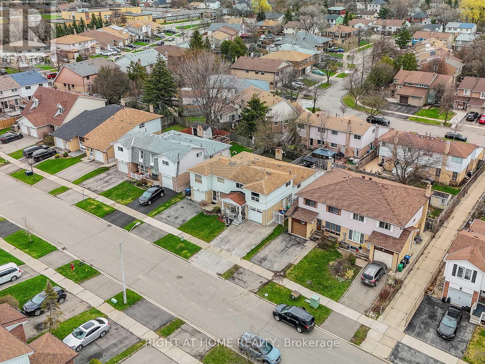 137 Beech Street, Brampton, Ontario  L6V 2Z2 - Photo 34 - W13038820