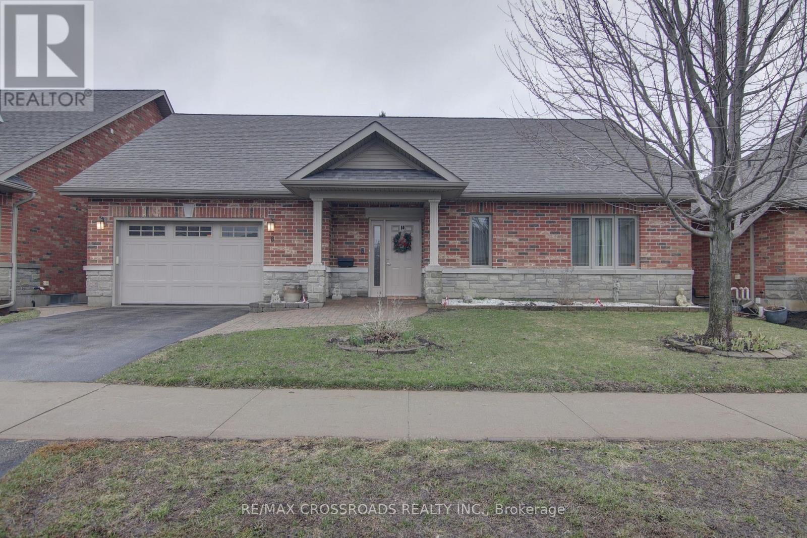 8 GREEN ARBOUR WAY, Kawartha Lakes, Ontario