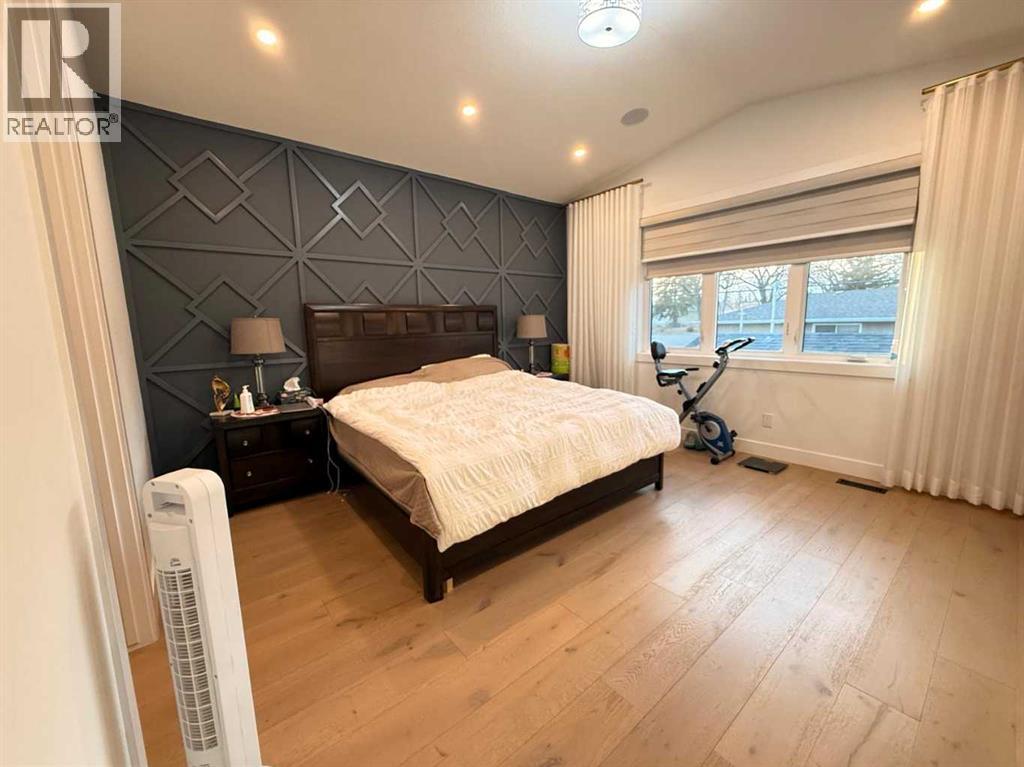 103 Hartford Road NW, Calgary, Alberta  T2K 2A7 - Photo 13 - A2282978