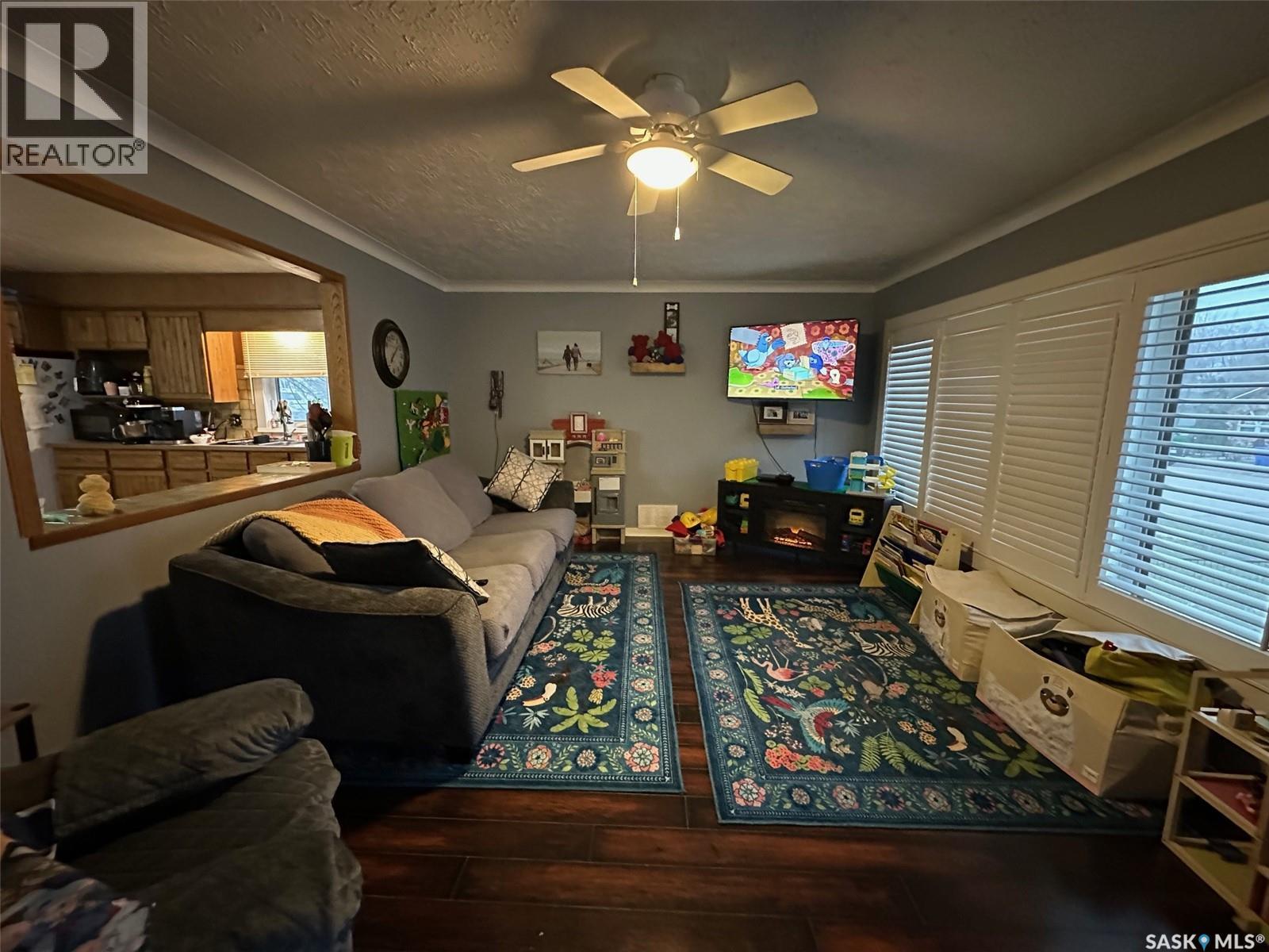 429 Third Street, Estevan, Saskatchewan  S4A 0P1 - Photo 2 - SK033839