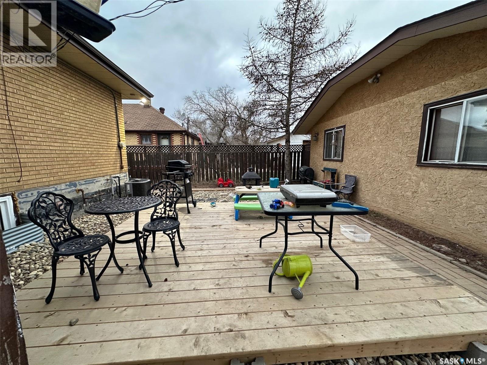 429 Third Street, Estevan, Saskatchewan  S4A 0P1 - Photo 22 - SK033839