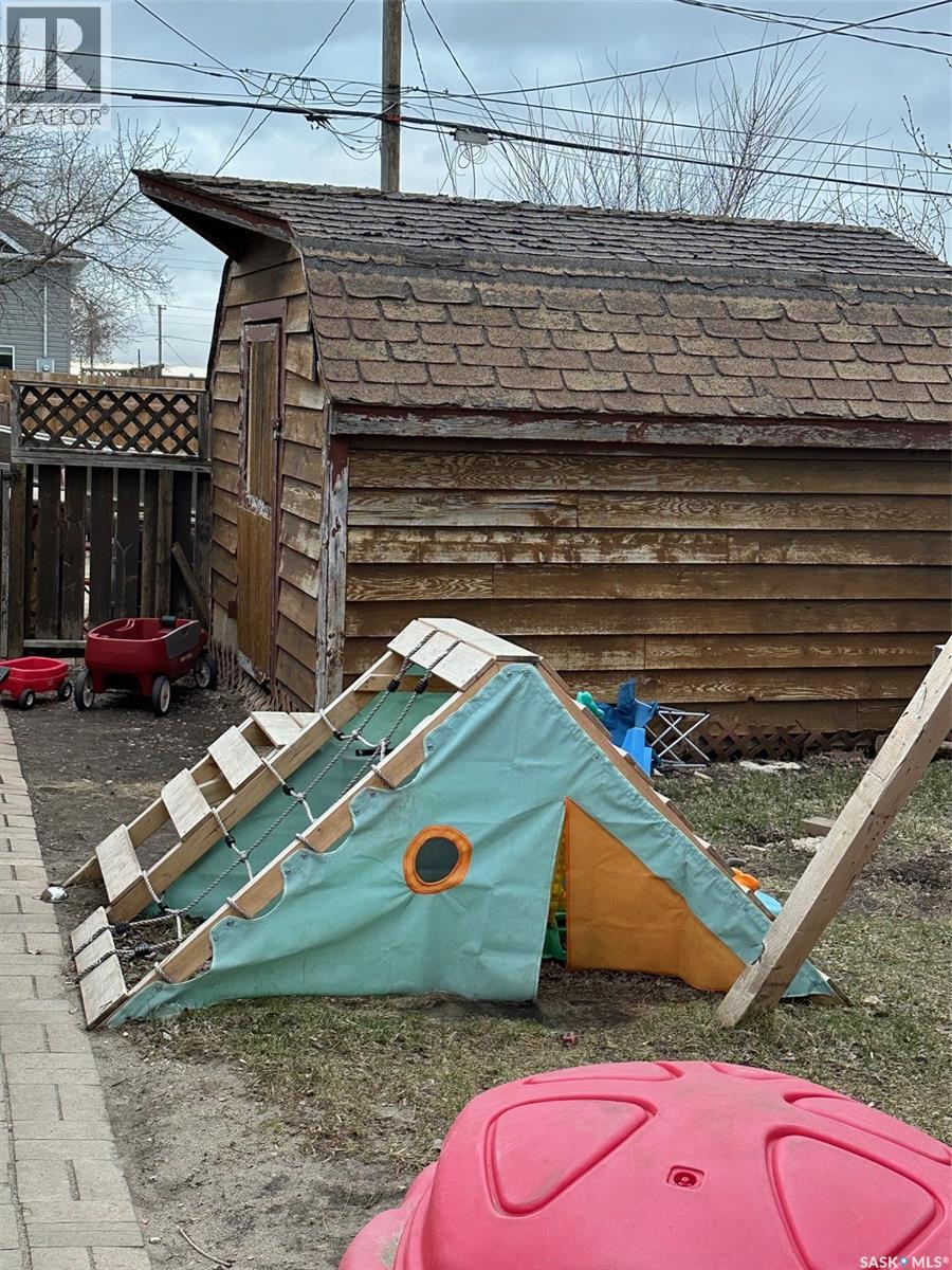 429 Third Street, Estevan, Saskatchewan  S4A 0P1 - Photo 25 - SK033839