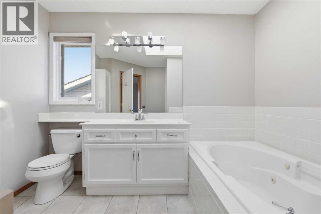 105 Crystalridge Drive, Okotoks, Alberta  T1S 1P4 - Photo 24 - A2301384