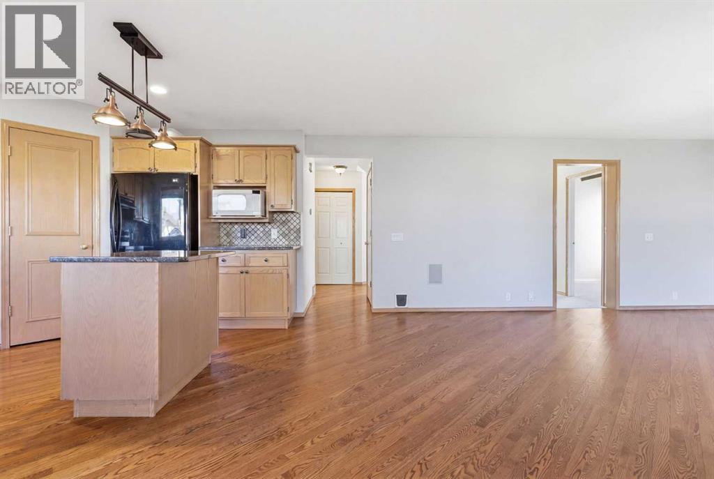 105 Crystalridge Drive, Okotoks, Alberta  T1S 1P4 - Photo 8 - A2301384