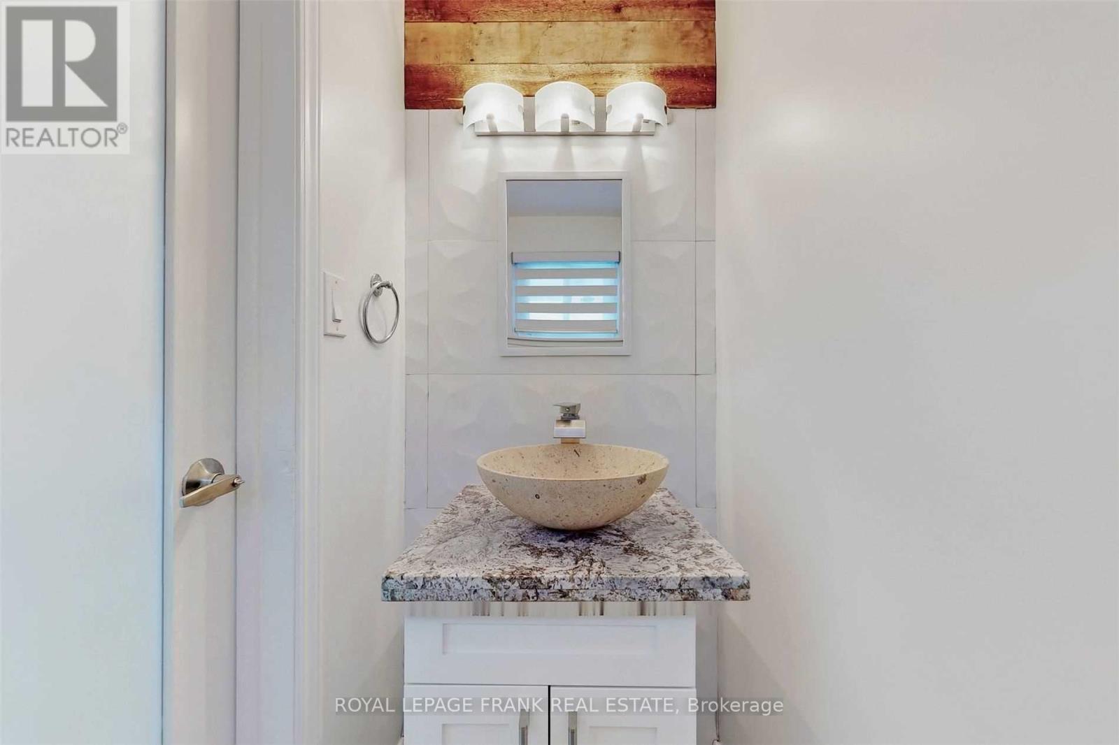 218 Harmony Road N, Oshawa, Ontario  L1G 6L5 - Photo 15 - E13038842