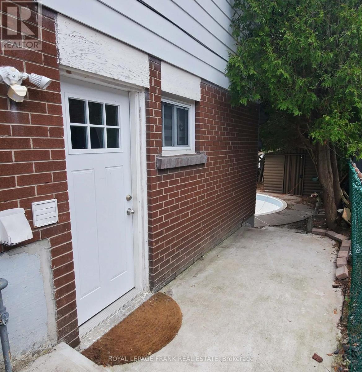 218 Harmony Road N, Oshawa, Ontario  L1G 6L5 - Photo 17 - E13038842