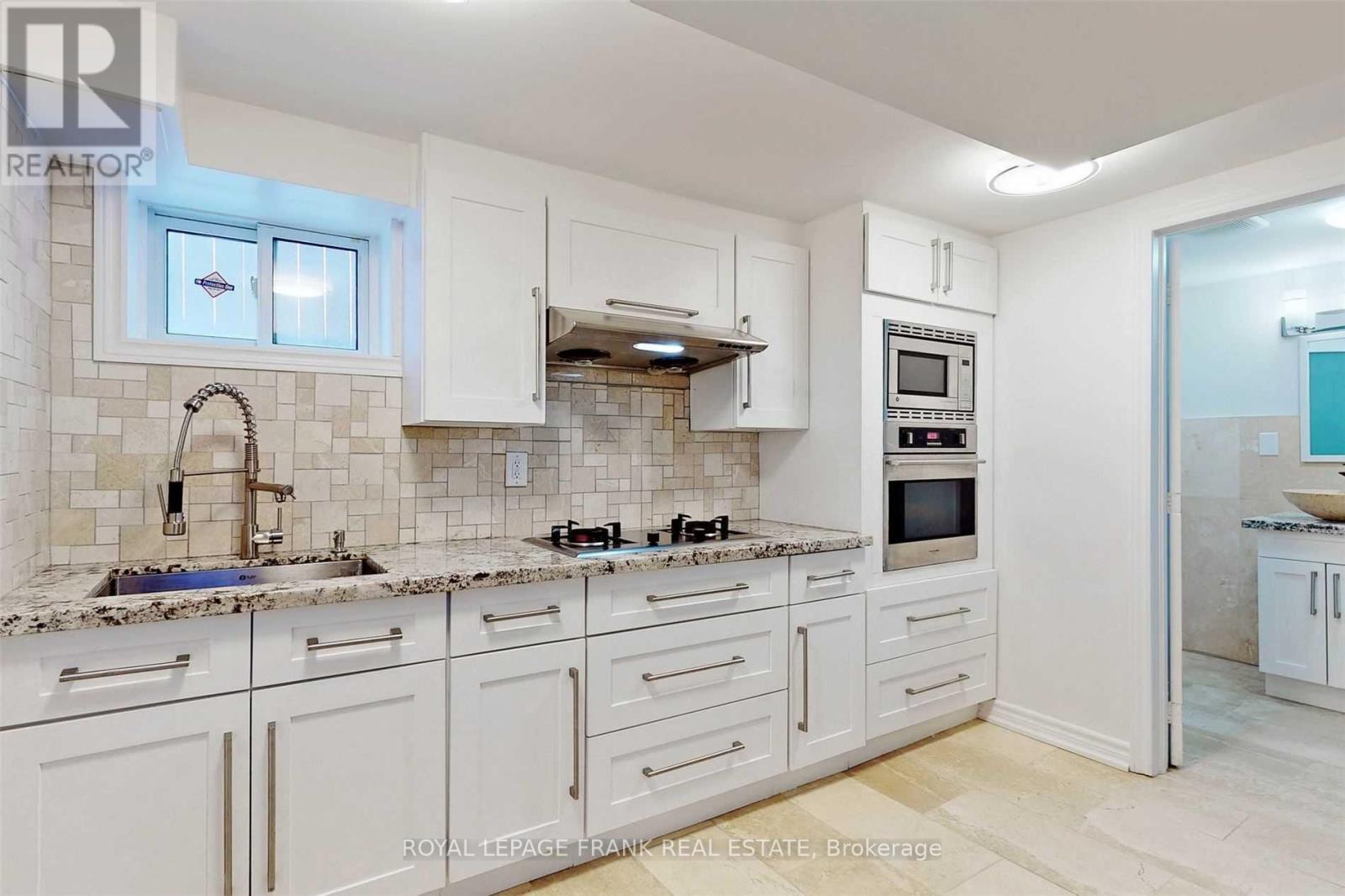 218 Harmony Road N, Oshawa, Ontario  L1G 6L5 - Photo 8 - E13038842