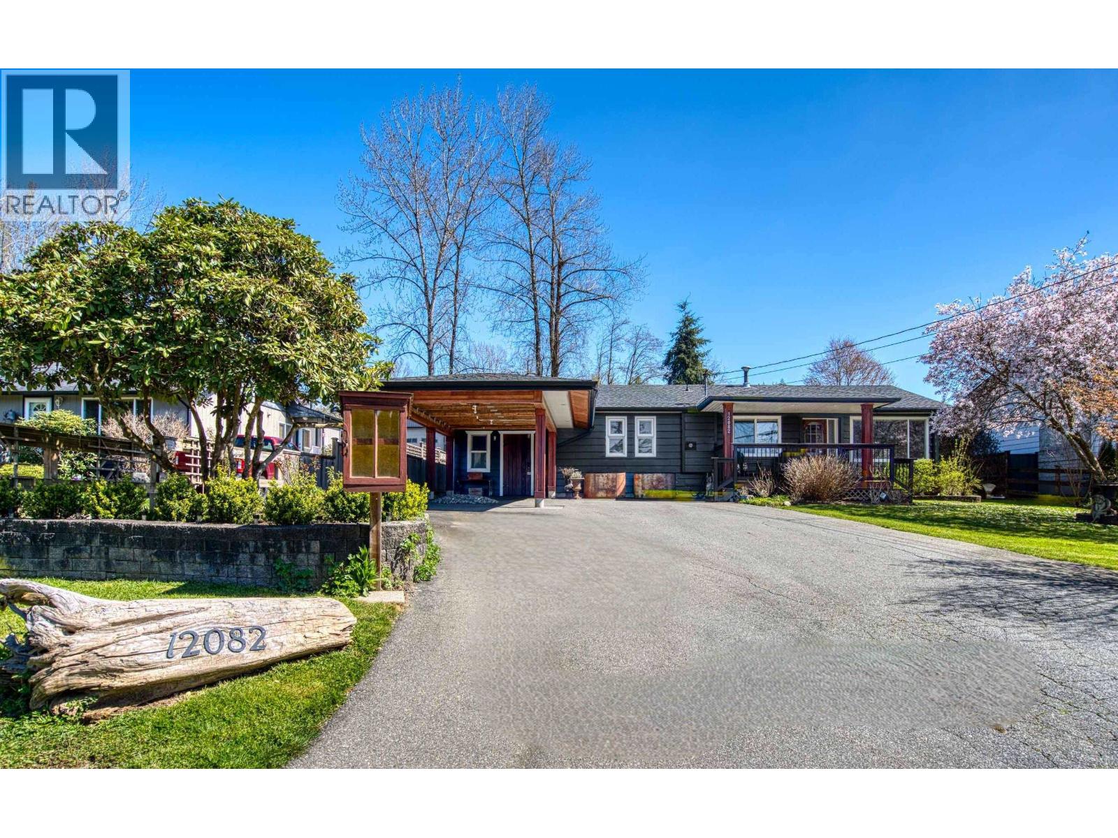 12082 261 Street, Maple Ridge, British Columbia  V2W 2A6 - Photo 2 - R3111161