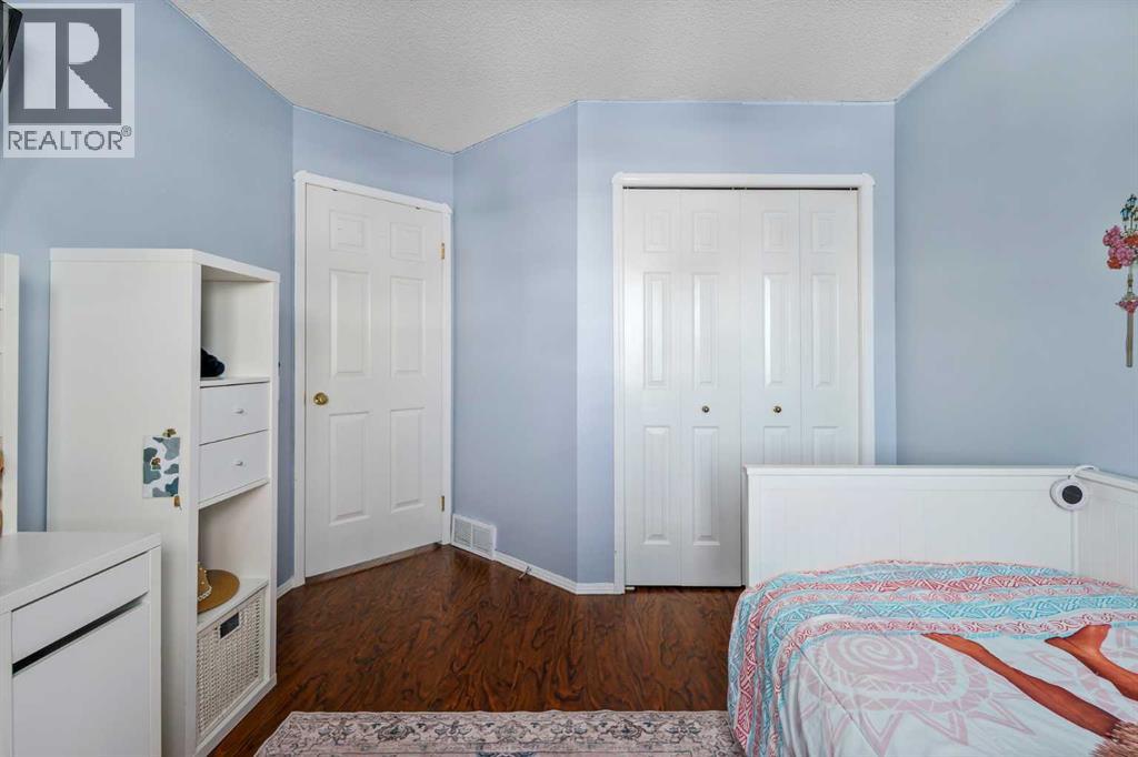 220 Douglas Glen Bay Se, Calgary, Alberta  T2Z 2M8 - Photo 20 - A2297250