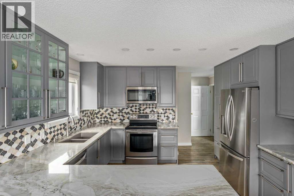 220 Douglas Glen Bay Se, Calgary, Alberta  T2Z 2M8 - Photo 12 - A2297250