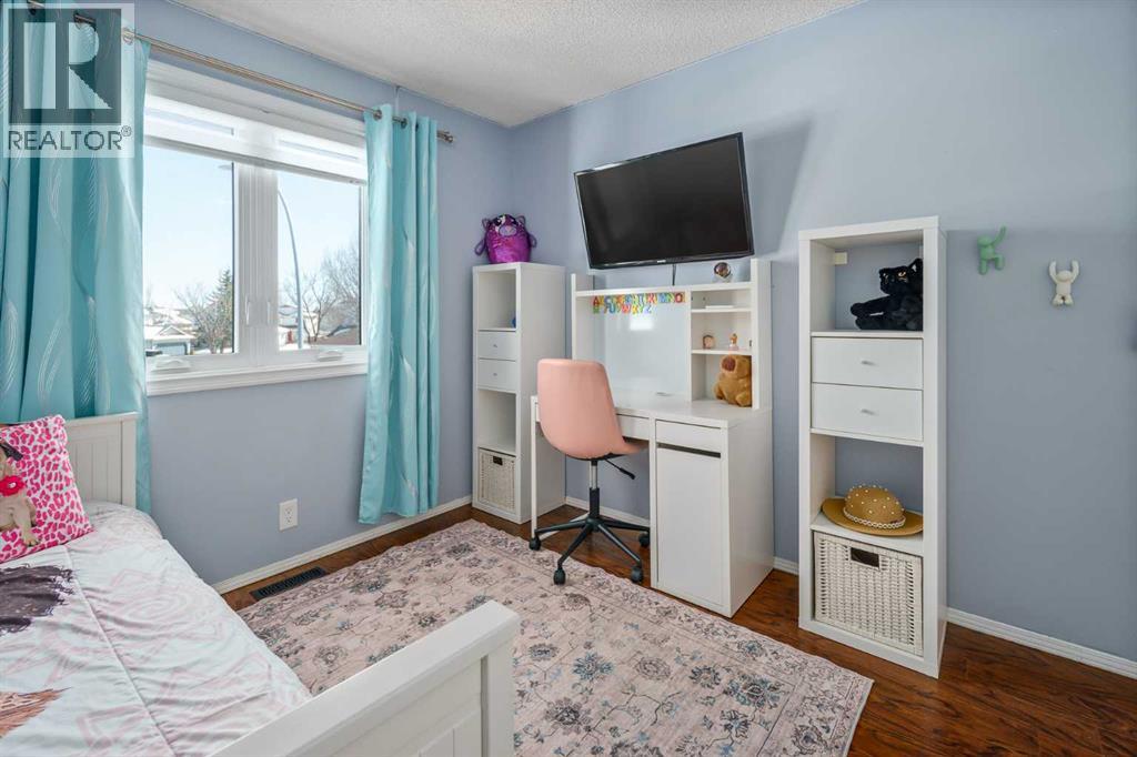 220 Douglas Glen Bay Se, Calgary, Alberta  T2Z 2M8 - Photo 19 - A2297250