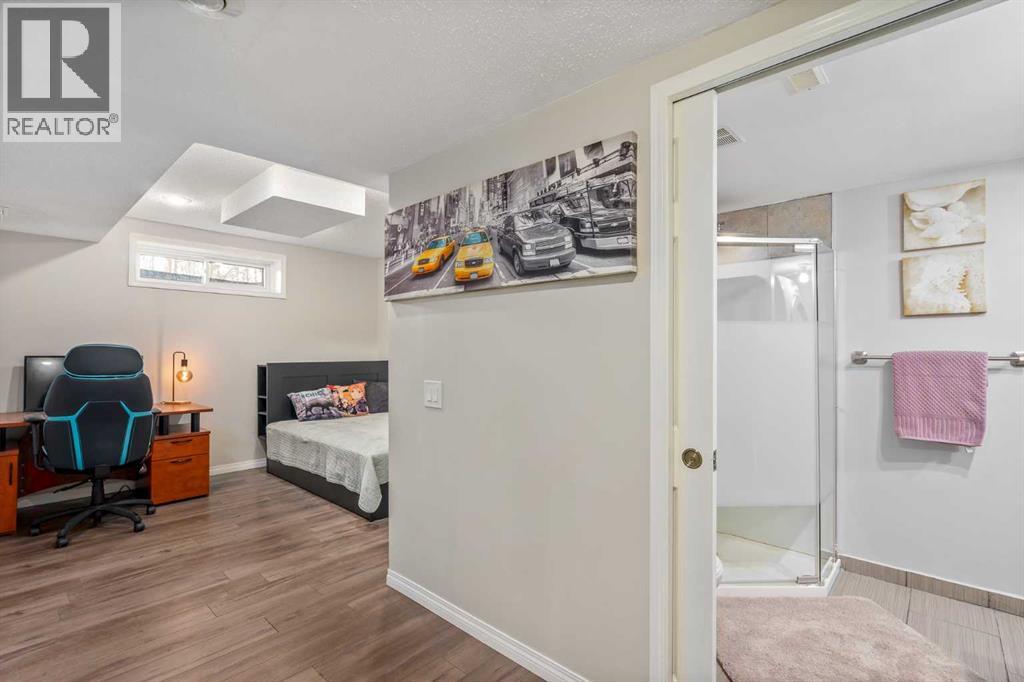 220 Douglas Glen Bay Se, Calgary, Alberta  T2Z 2M8 - Photo 24 - A2297250