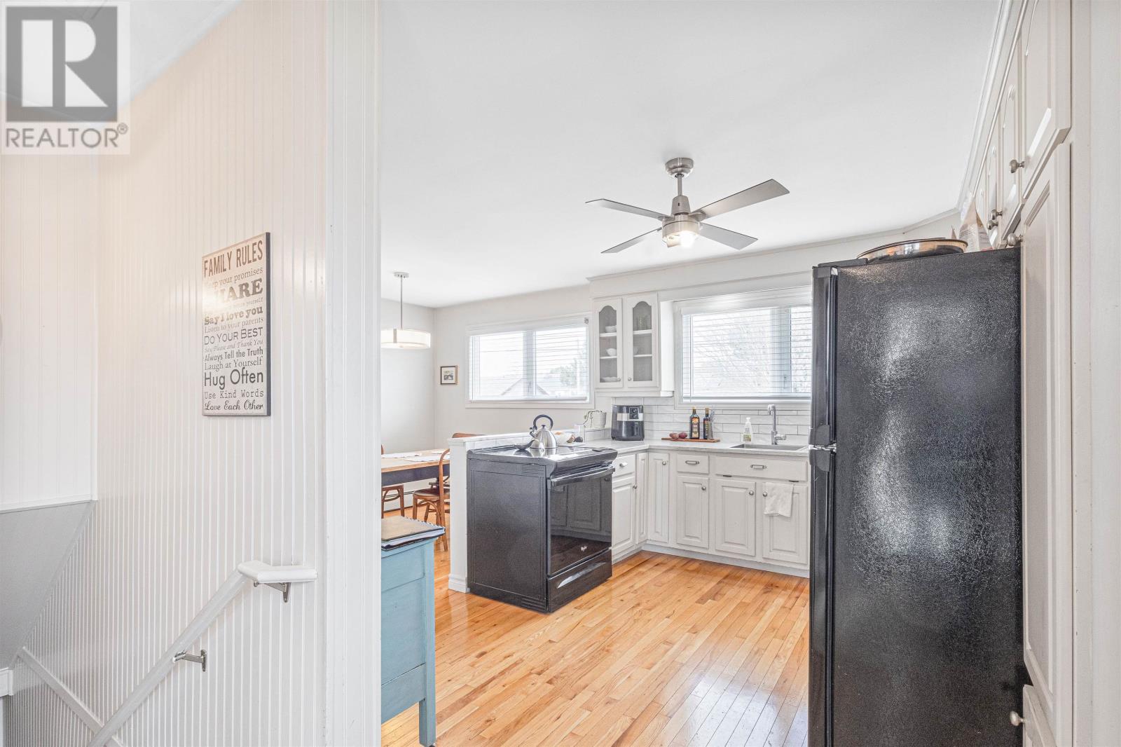 16 Donwood Drive, Charlottetown, Prince Edward Island  C1A 5L2 - Photo 5 - 202608401