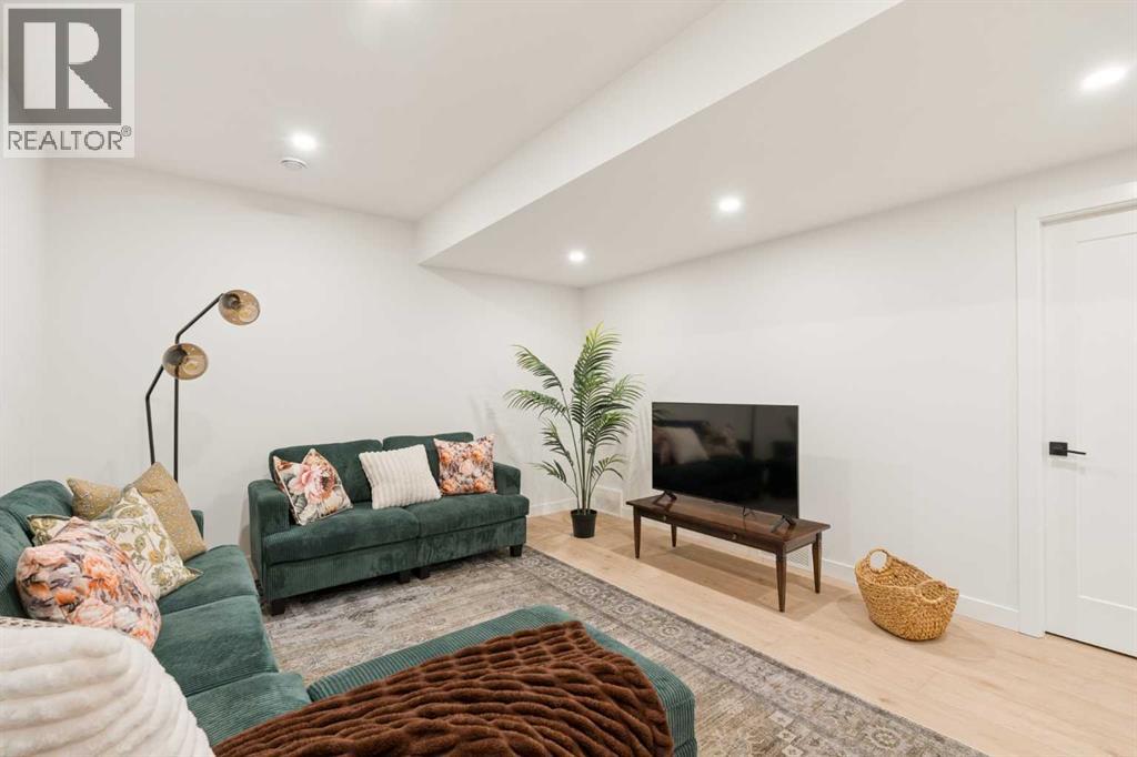 2034 29 Street Sw, Calgary, Alberta  T3E 2J9 - Photo 38 - A2303061