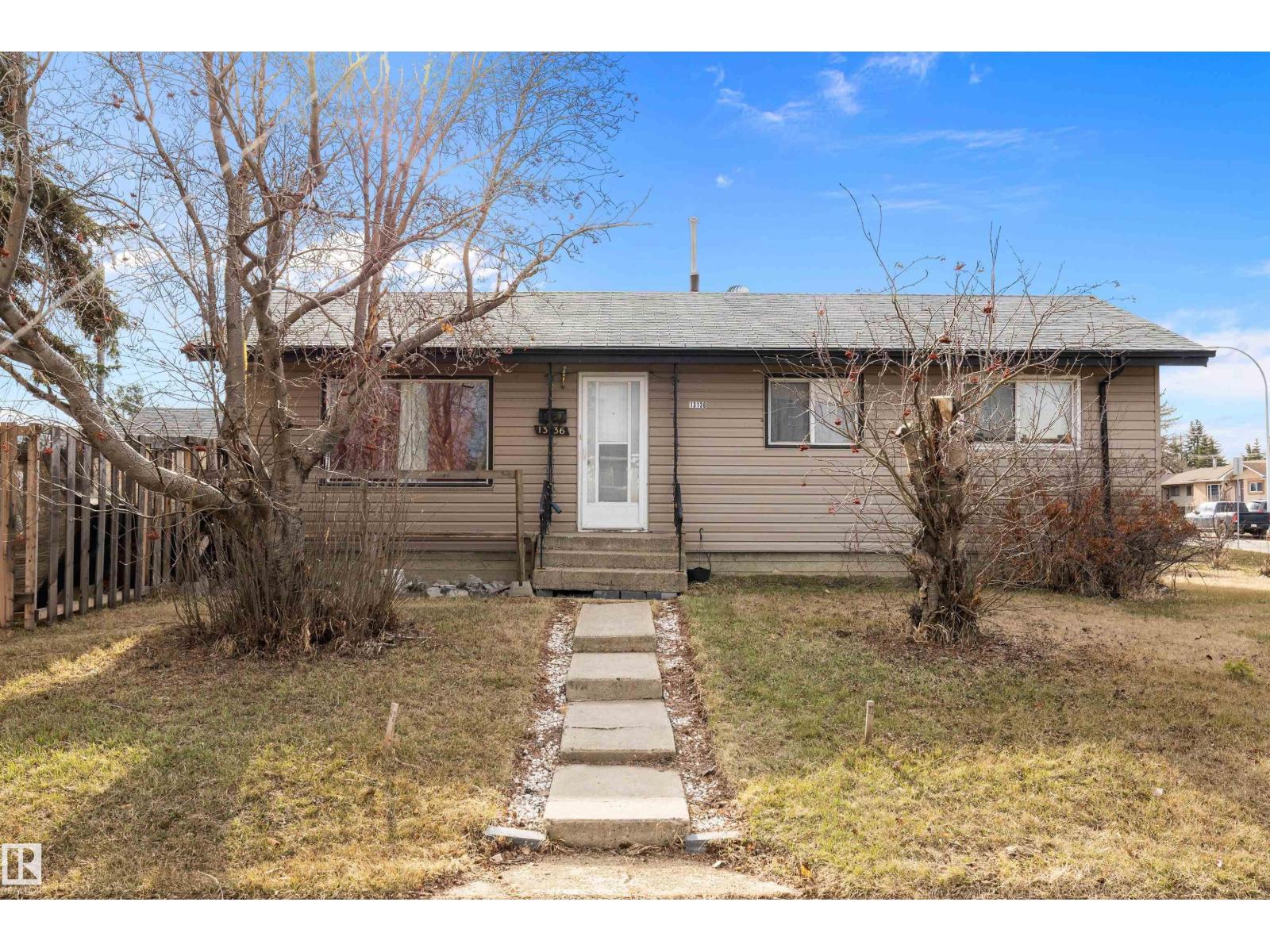 13136 60 ST NW, edmonton, Alberta