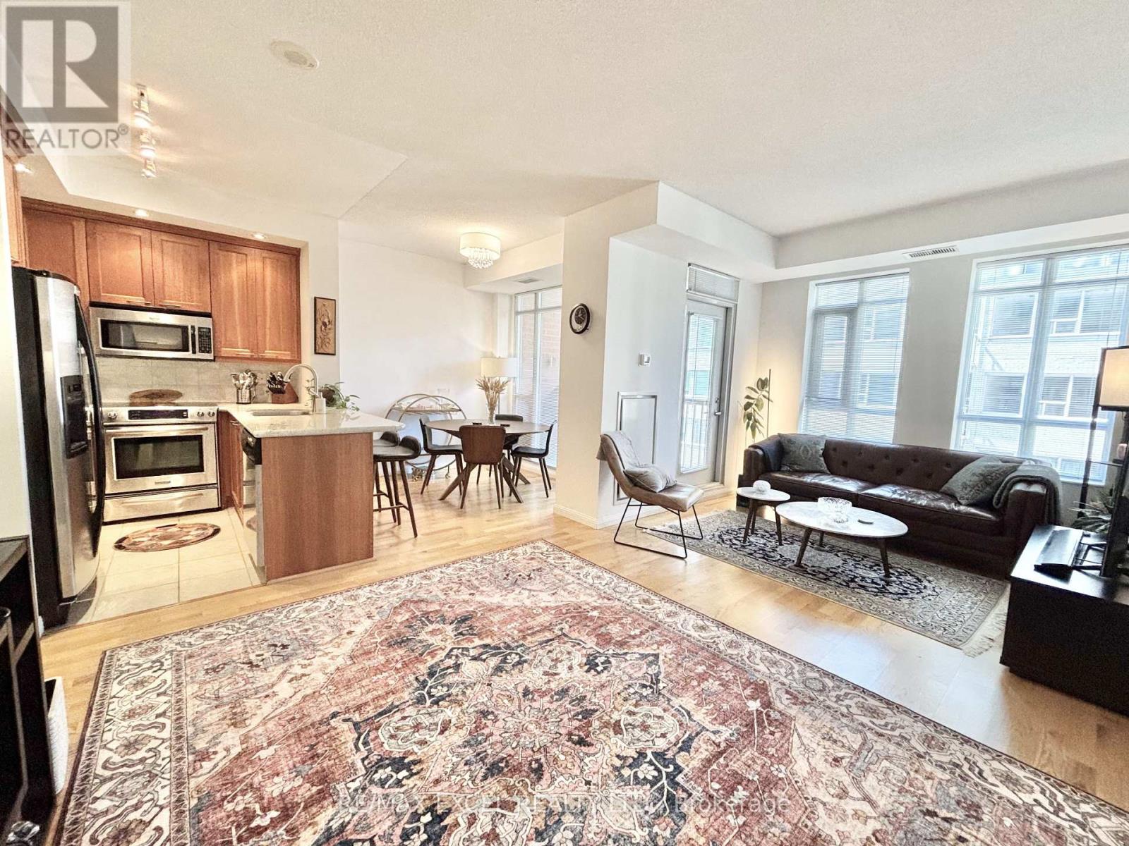 426 - 900 MOUNT PLEASANT ROAD, Toronto, Ontario