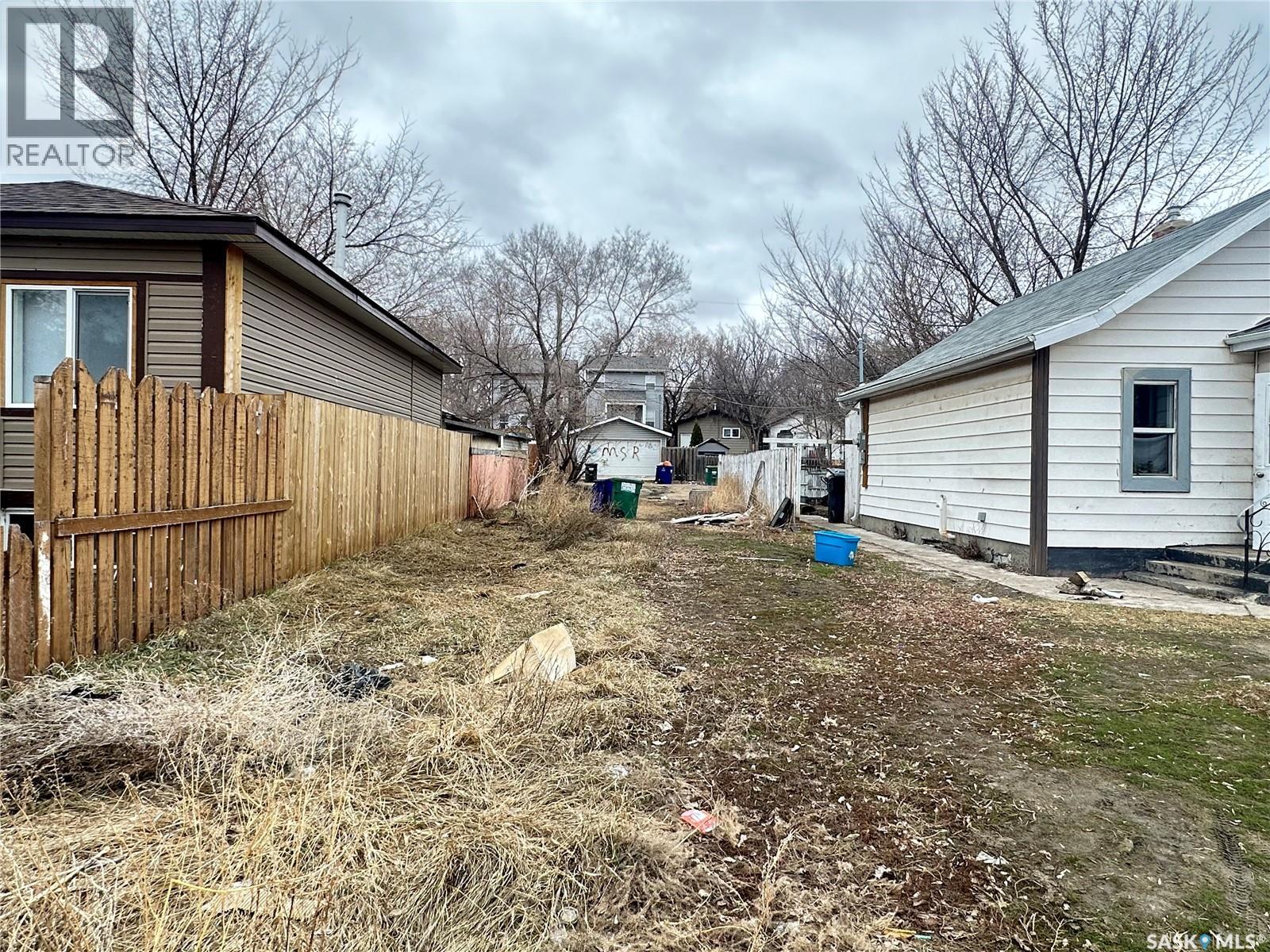 129 M Avenue S, Saskatoon, Saskatchewan  S7M 2K1 - Photo 4 - SK033714