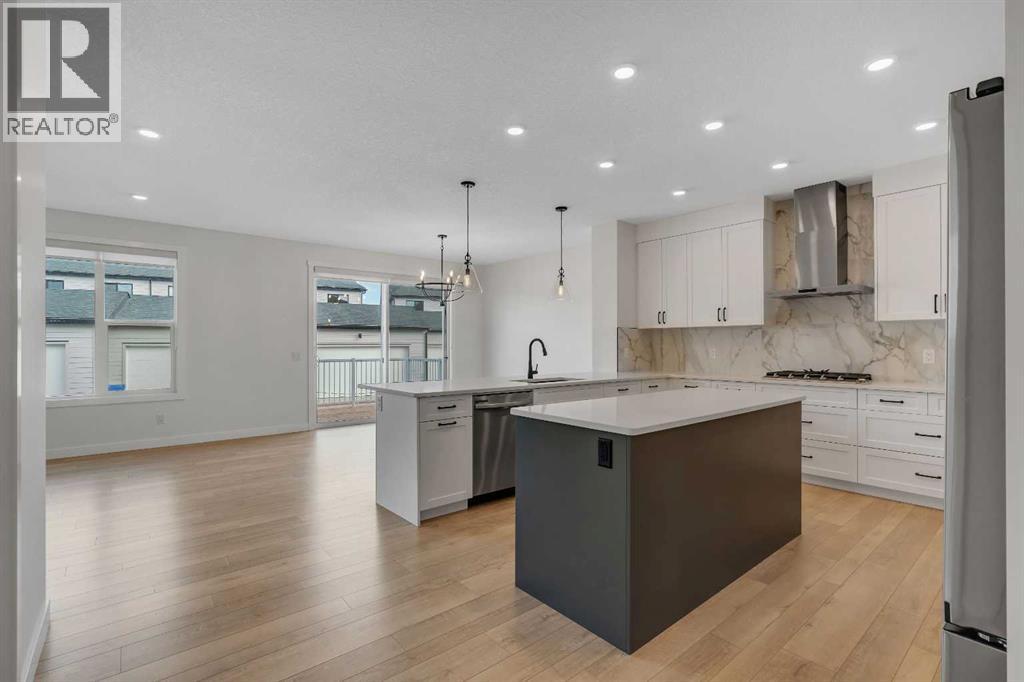 649 Sailfin Drive, Rural Rocky View County, Alberta  T3Z 0J5 - Photo 4 - A2302435