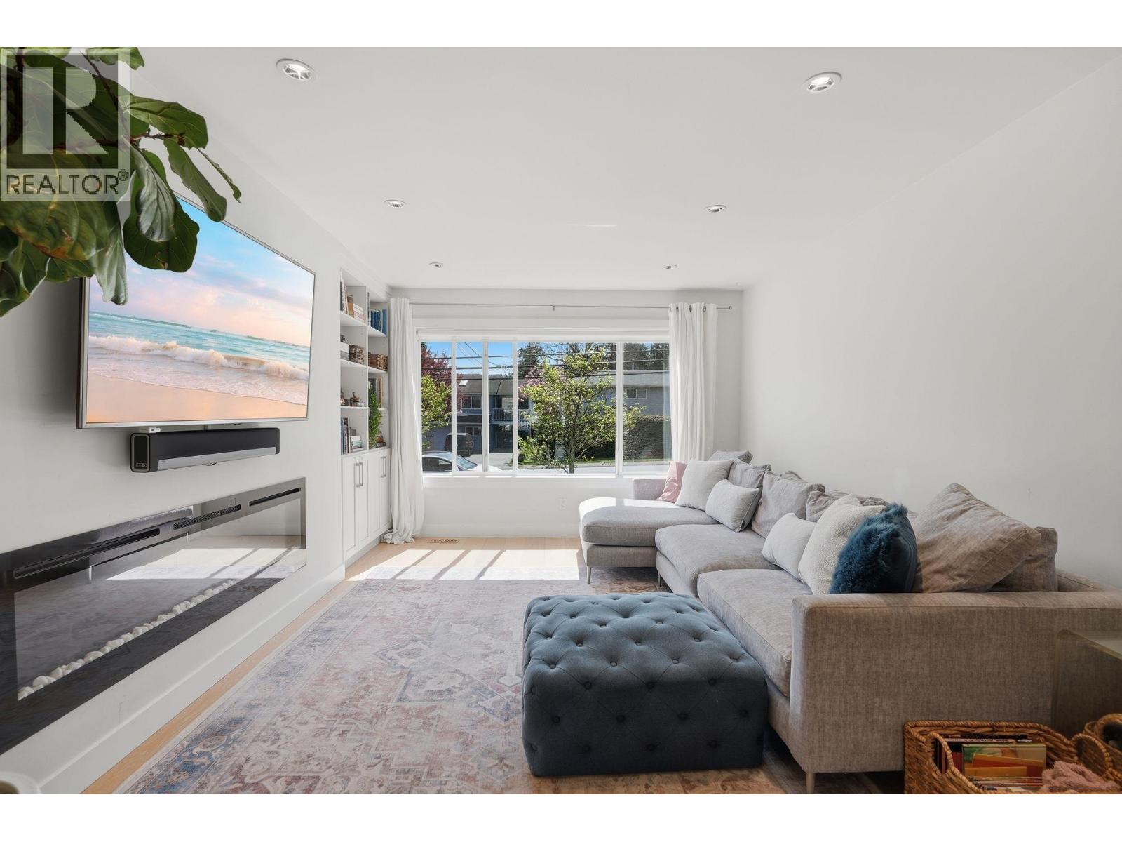 5479 6 Avenue, Delta, British Columbia  V4M 1L9 - Photo 3 - R3114600