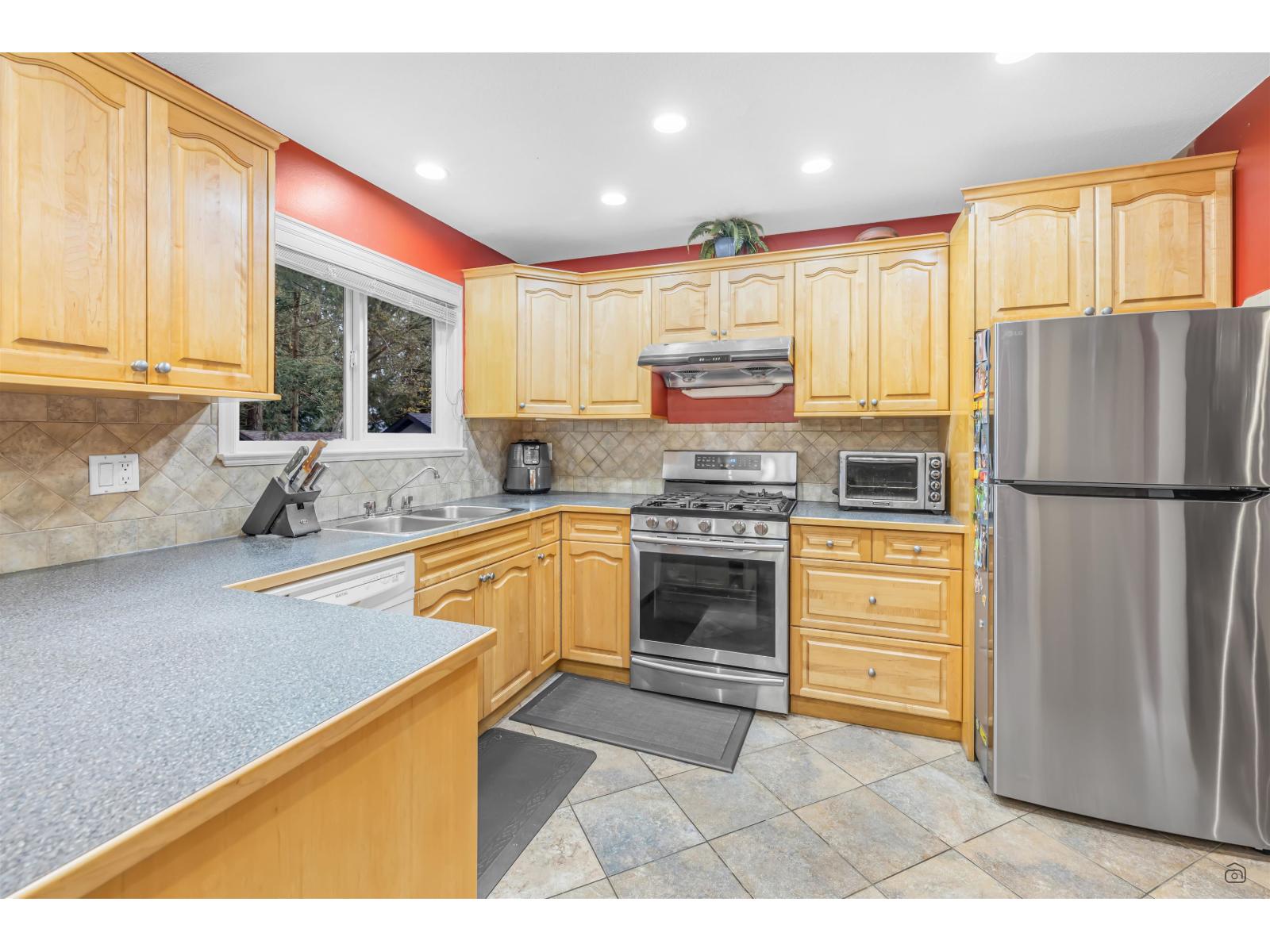 13277 64A AVENUE, Surrey, British Columbia