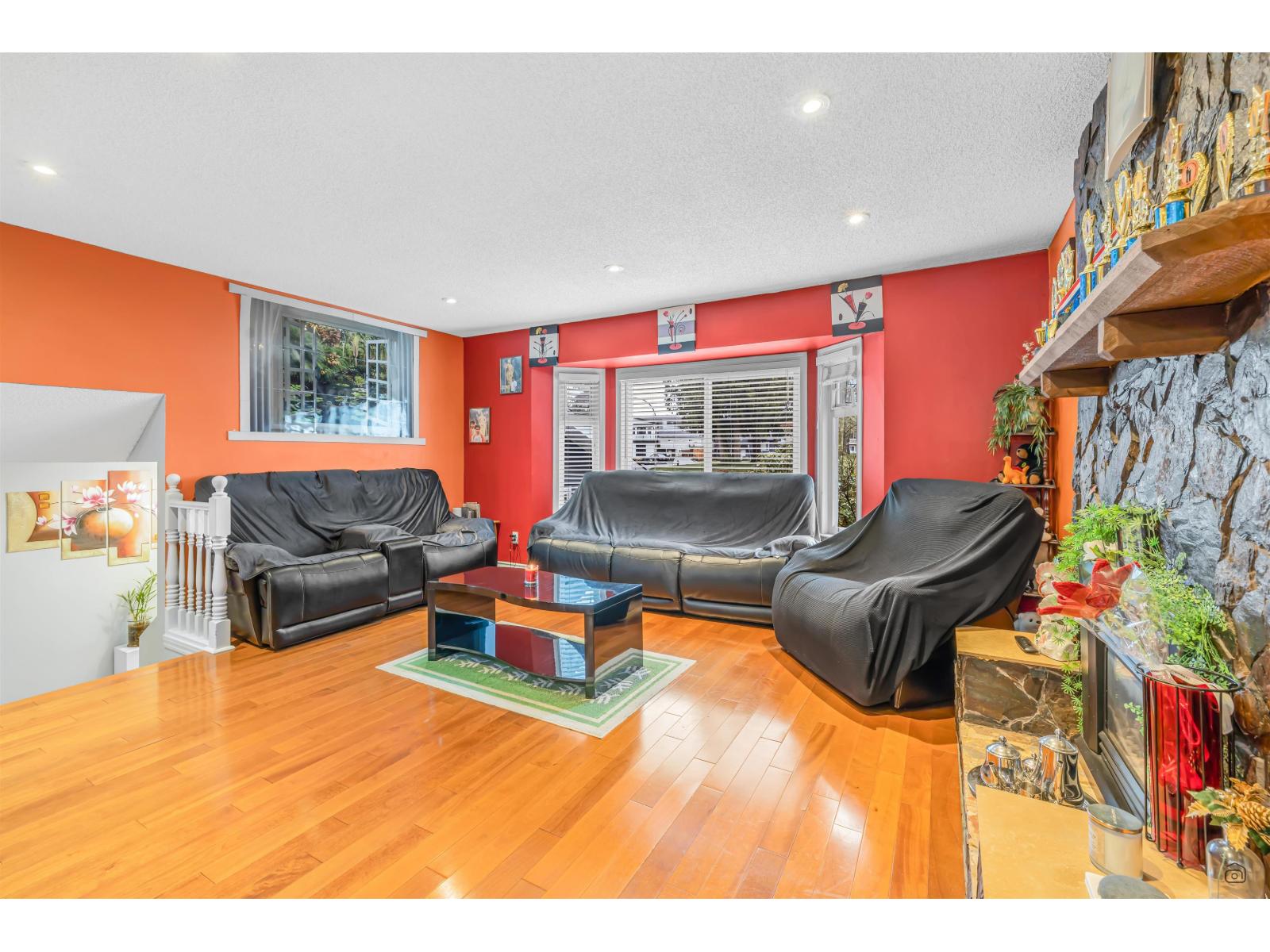 13277 64a Avenue, Surrey, British Columbia  V3W 7H9 - Photo 2 - R3098949