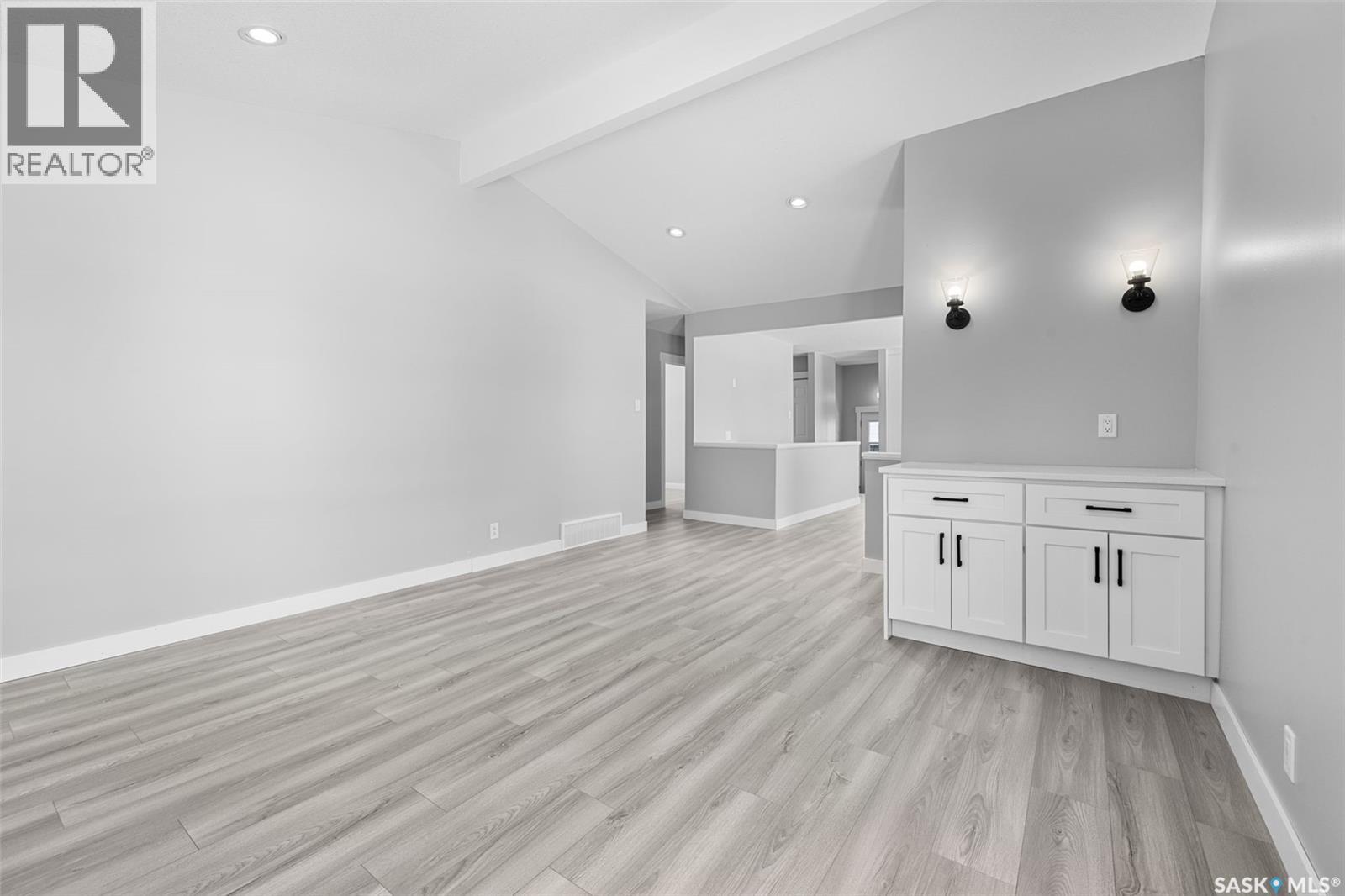 819 Shannon Road, Regina, Saskatchewan  S4S 5K1 - Photo 6 - SK033835