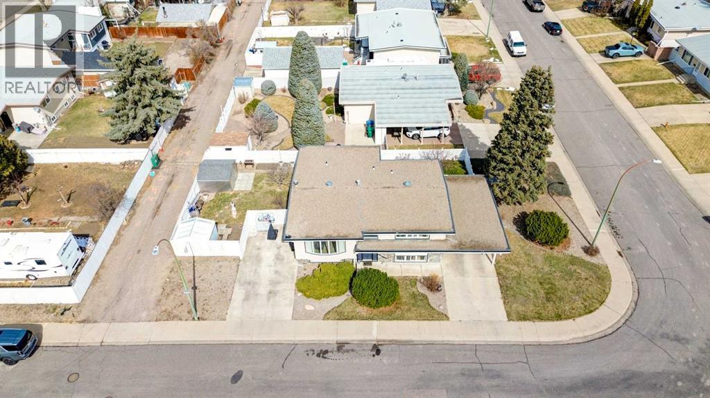 2043 19 Street N, Lethbridge, Alberta  T1H 4B1 - Photo 46 - A2297848