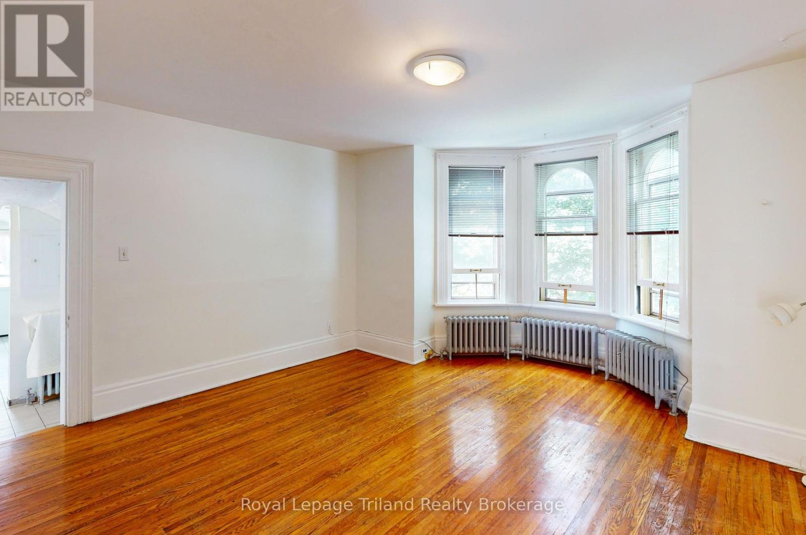 Upper - 1bed - 52 Wellington Street S, Woodstock, Ontario  N4S 3H6 - Photo 1 - X13038860