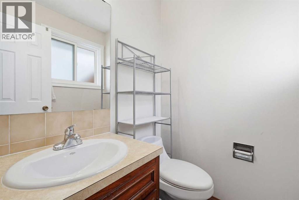 488 Templevale Drive NE, Calgary, Alberta  T1Y 4V5 - Photo 11 - A2298146