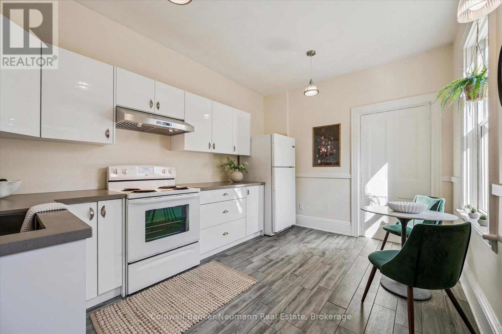 125 Paisley Street, Guelph, Ontario  N1H 2N9 - Photo 4 - X13038930