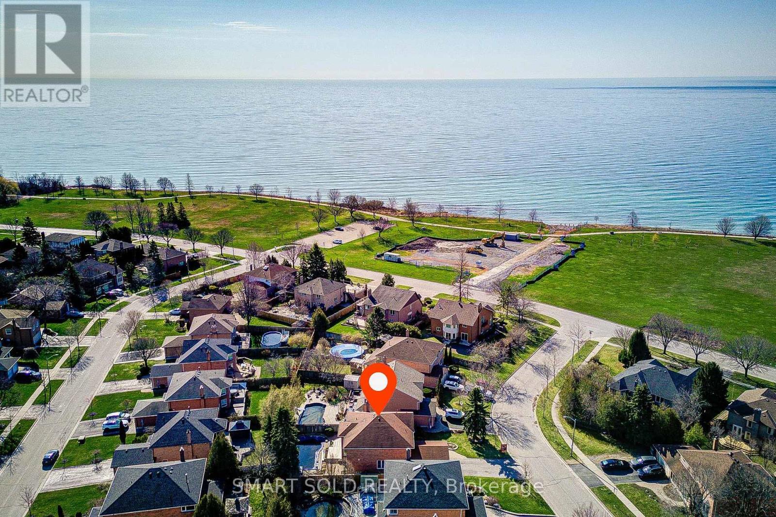 33 Love Crescent, Ajax, Ontario  L1S 4T3 - Photo 5 - E13038934