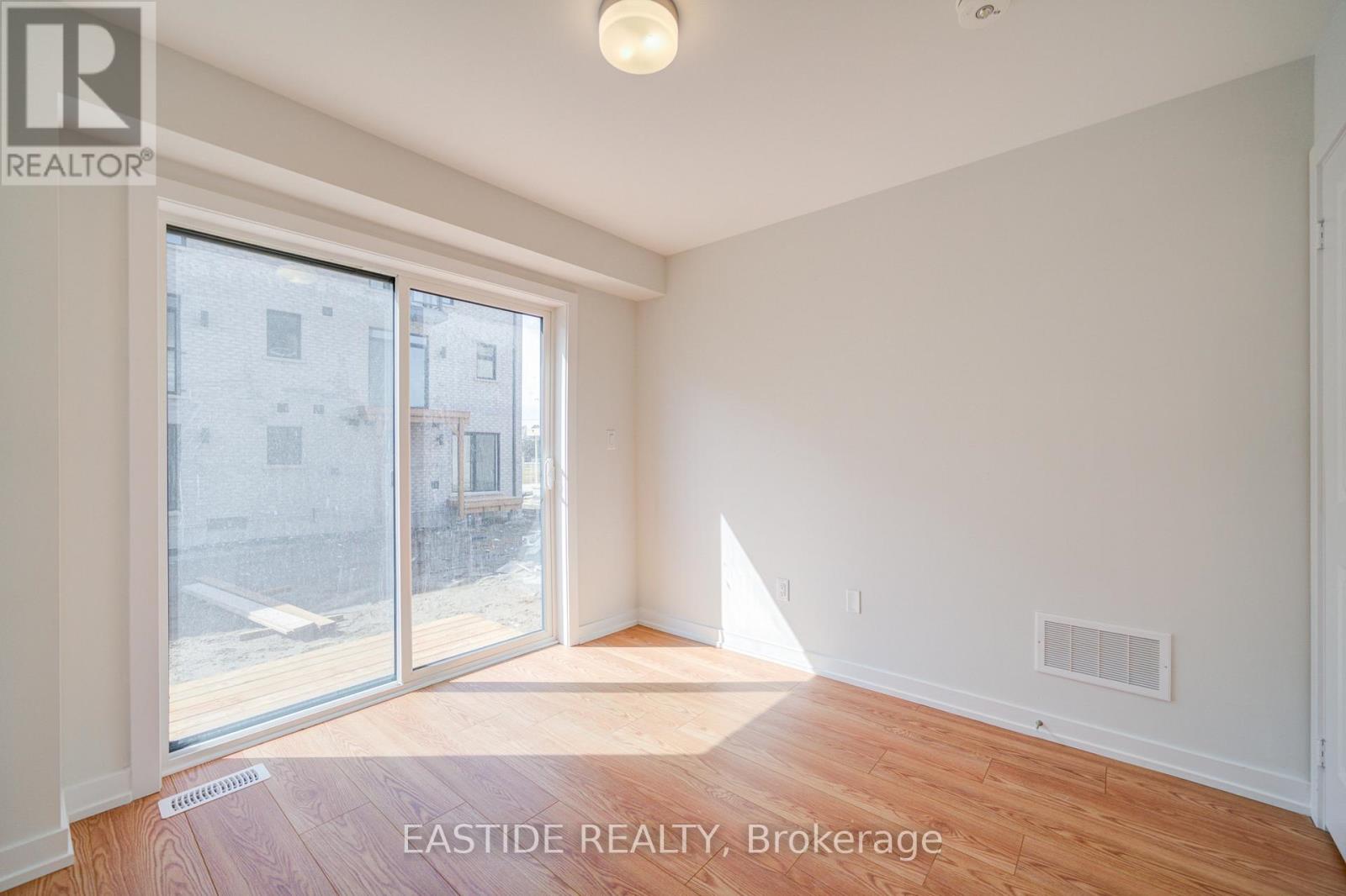 36 Danielle Moore Circle, Toronto, Ontario  M1P 2S7 - Photo 10 - E13038938