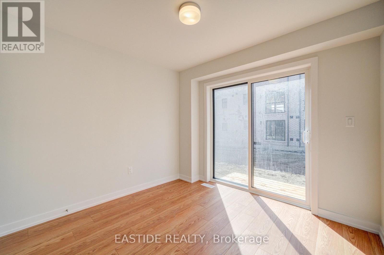 36 Danielle Moore Circle, Toronto, Ontario  M1P 2S7 - Photo 11 - E13038938