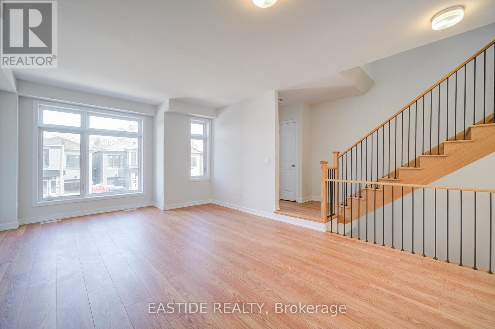 36 Danielle Moore Circle, Toronto, Ontario  M1P 2S7 - Photo 17 - E13038938