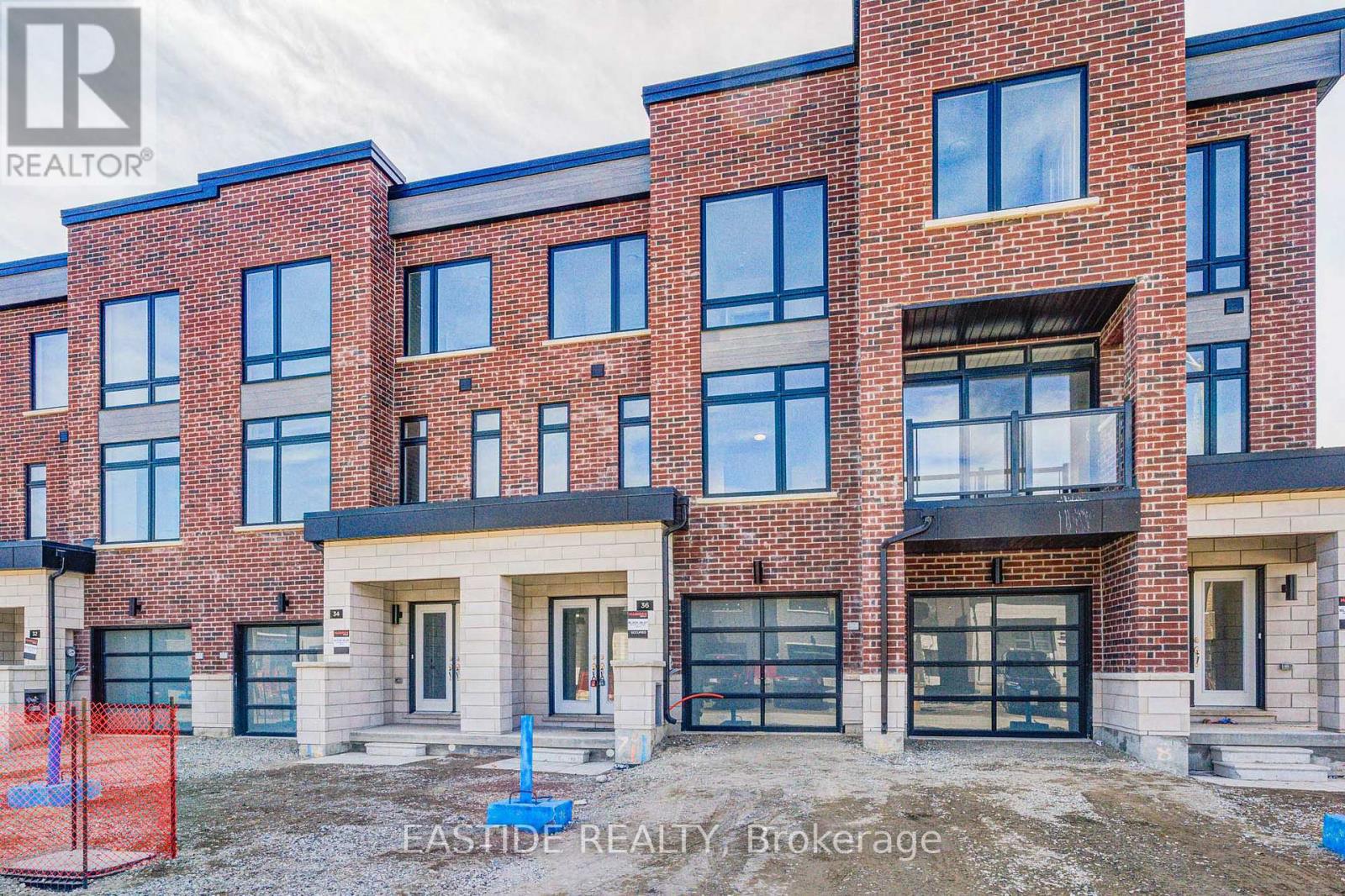 36 Danielle Moore Circle, Toronto, Ontario  M1P 2S7 - Photo 2 - E13038938