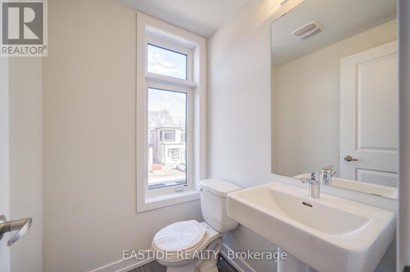 36 Danielle Moore Circle, Toronto, Ontario  M1P 2S7 - Photo 29 - E13038938